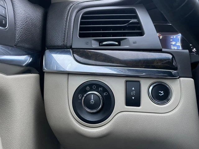 2014 Lincoln MKS - Image 19 of 20