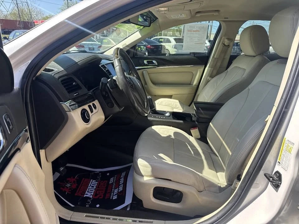2014 Lincoln MKS - Image 19 of 20
