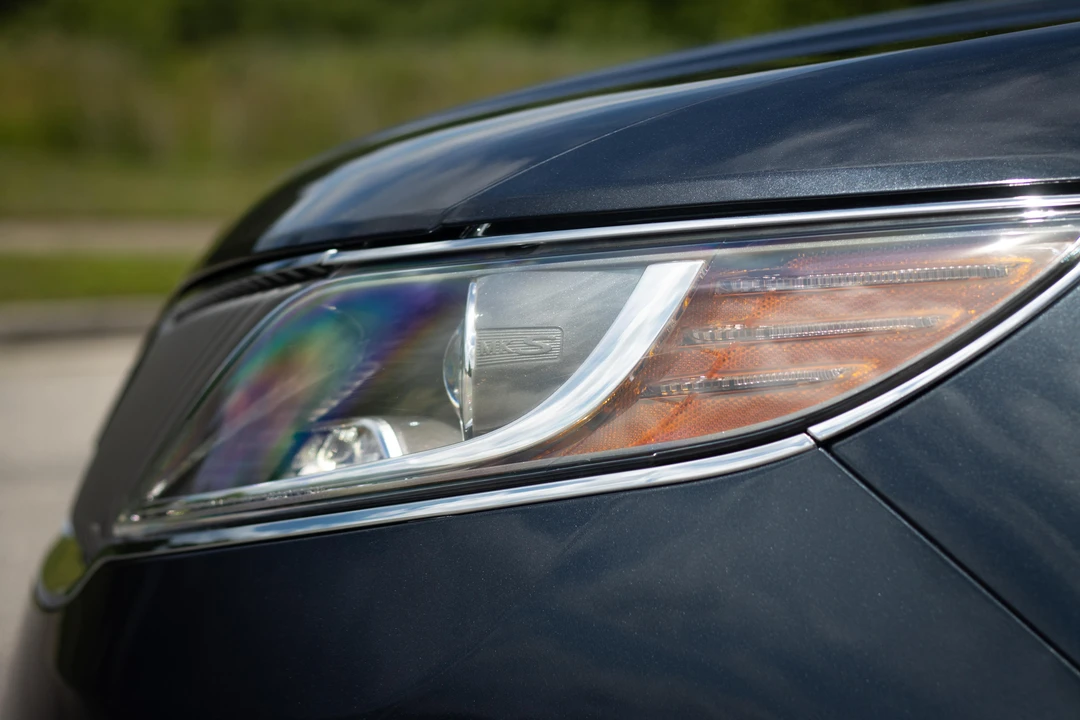 2014 Lincoln MKS - Image 21 of 31