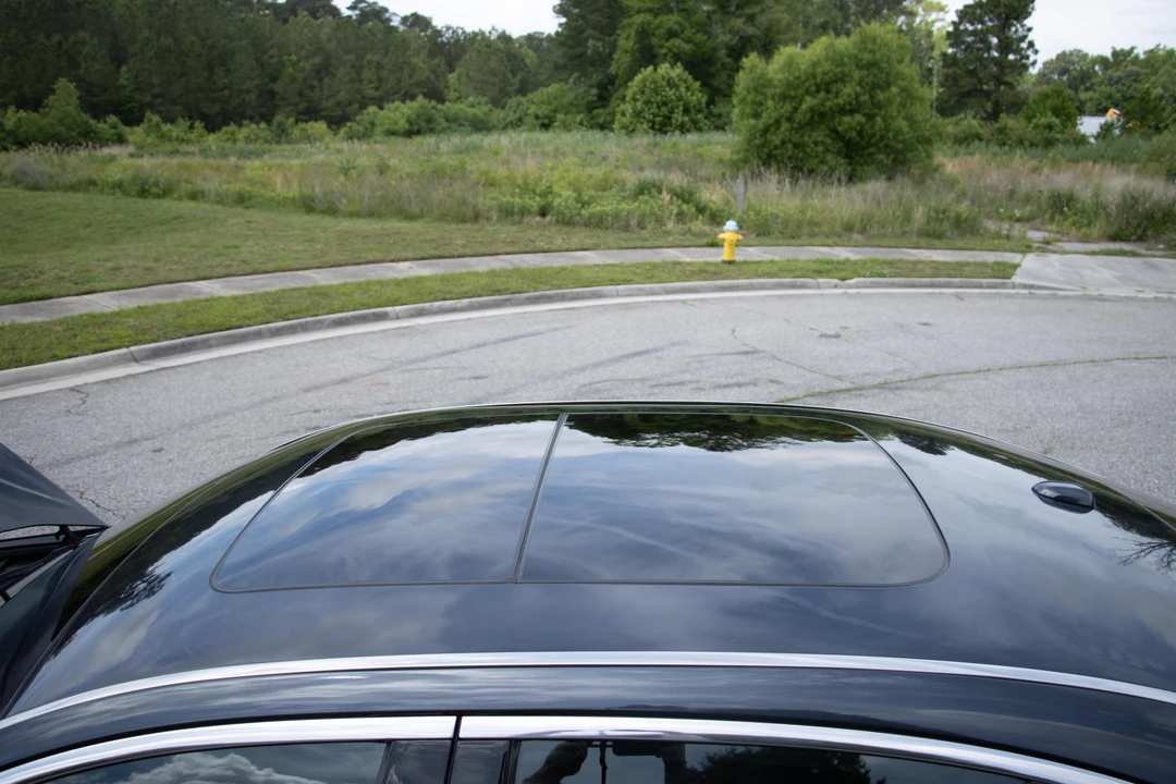2014 Lincoln MKS - Image 27 of 31
