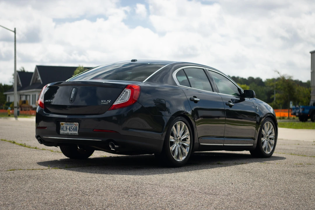 2014 Lincoln MKS - Image 9 of 31