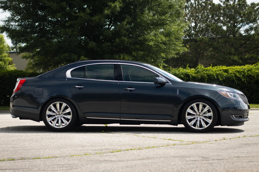 2014 Lincoln MKS - Image 3 of 31
