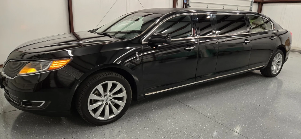 2014 Lincoln MKS - Image 15 of 21