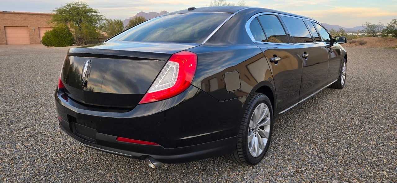 2014 Lincoln MKS - Image 5 of 21