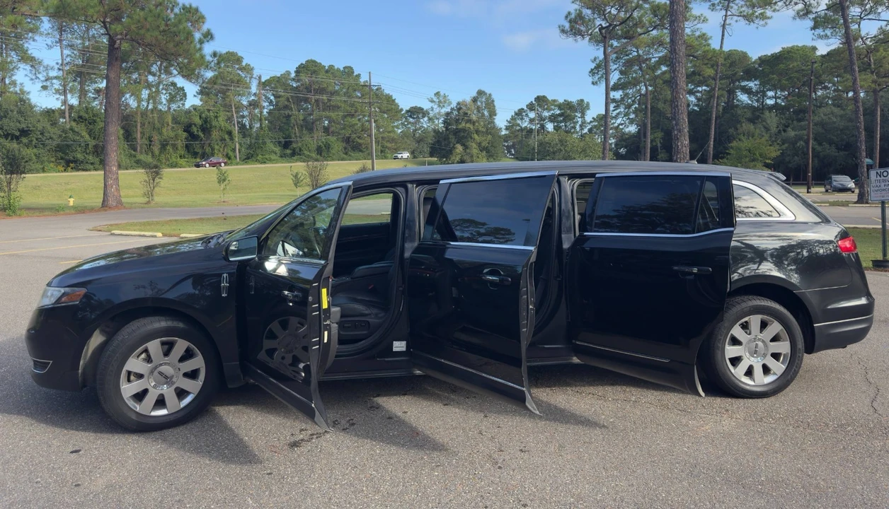 2014 Lincoln MKT - Image 8 of 20