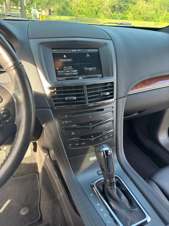 2014 Lincoln MKT - Image 18 of 20