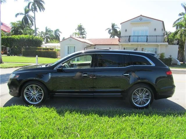 2014 Lincoln MKT - Image 8 of 12