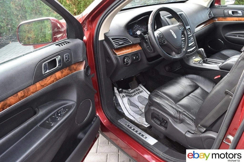 2014 Lincoln MKT - Image 10 of 21