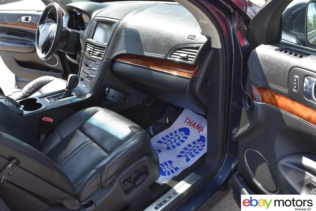 2014 Lincoln MKT - Image 17 of 24