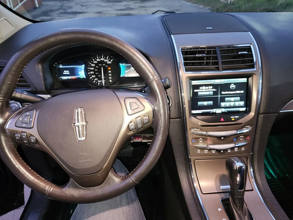 2014 Lincoln MKX - Image 9 of 12