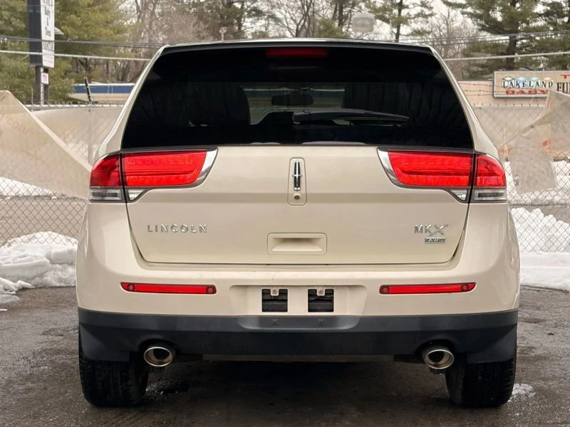 2014 Lincoln MKX - Image 10 of 12