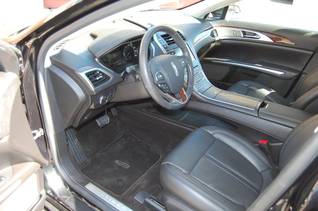 2014 Lincoln MKZ - Image 9 of 12