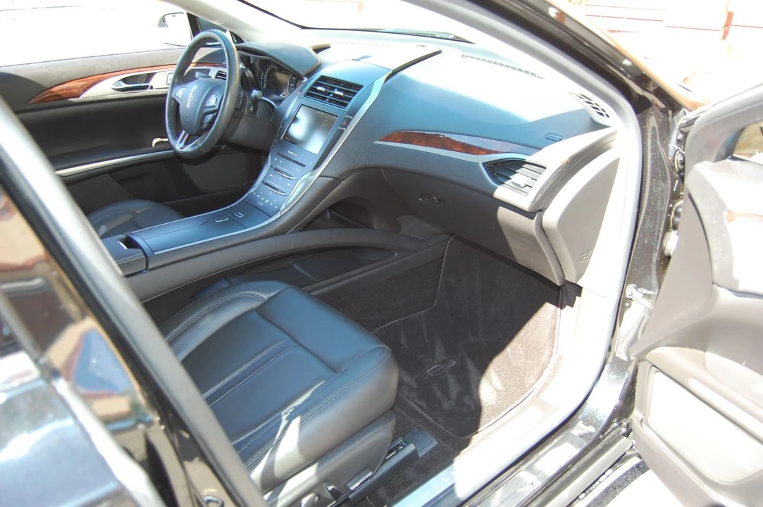 2014 Lincoln MKZ - Image 11 of 12