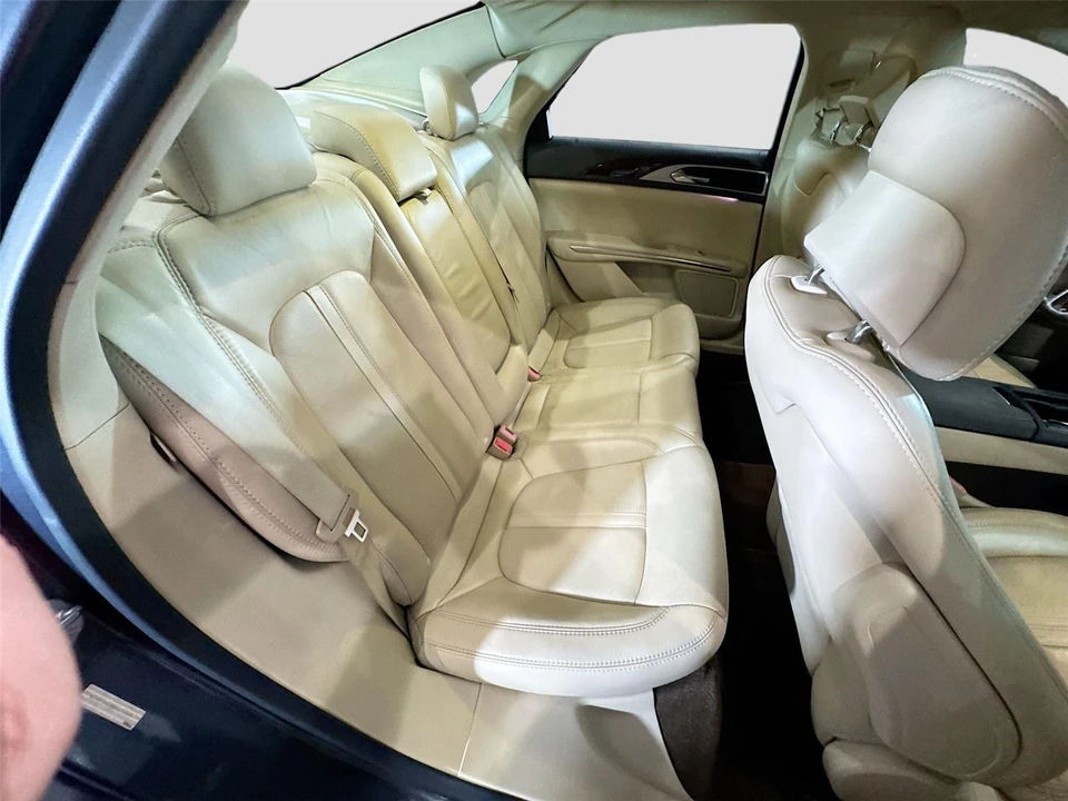 2014 Lincoln MKZ - Image 13 of 16