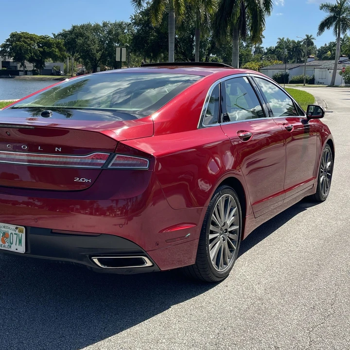 2014 Lincoln MKZ - Image 11 of 12