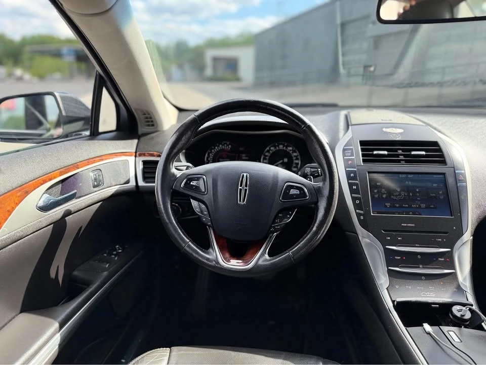 2014 Lincoln MKZ - Image 15 of 18