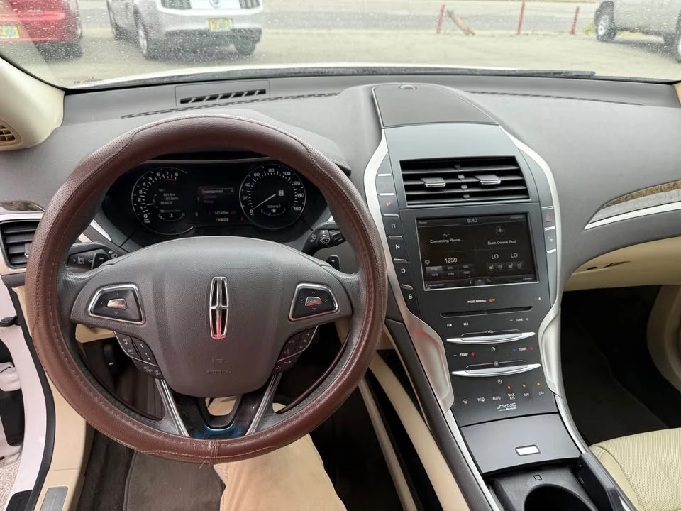 2014 Lincoln MKZ - Image 10 of 11