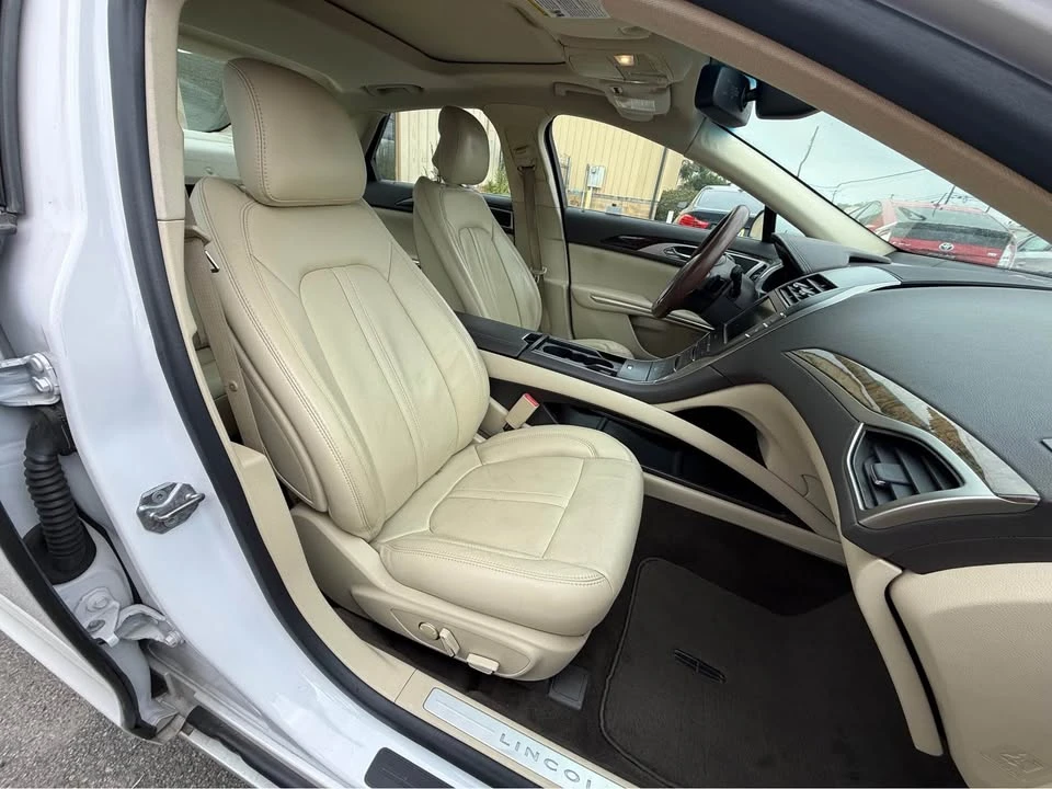 2014 Lincoln MKZ - Image 6 of 11