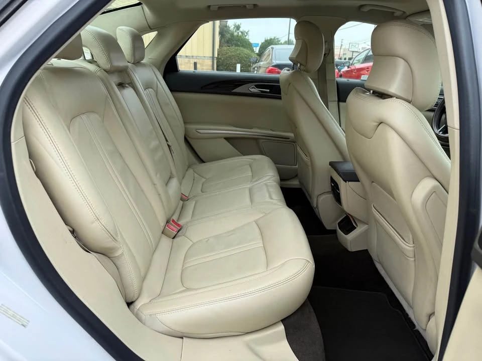 2014 Lincoln MKZ - Image 7 of 11