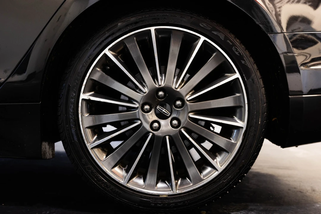 2014 Lincoln MKZ - Image 9 of 12