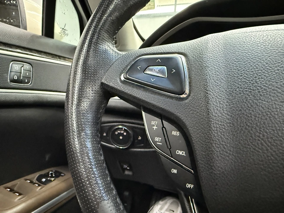 2014 Lincoln MKZ - Image 17 of 21