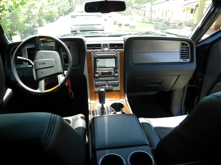 2014 Lincoln Navigator 3rd Gen - Image 4 of 12