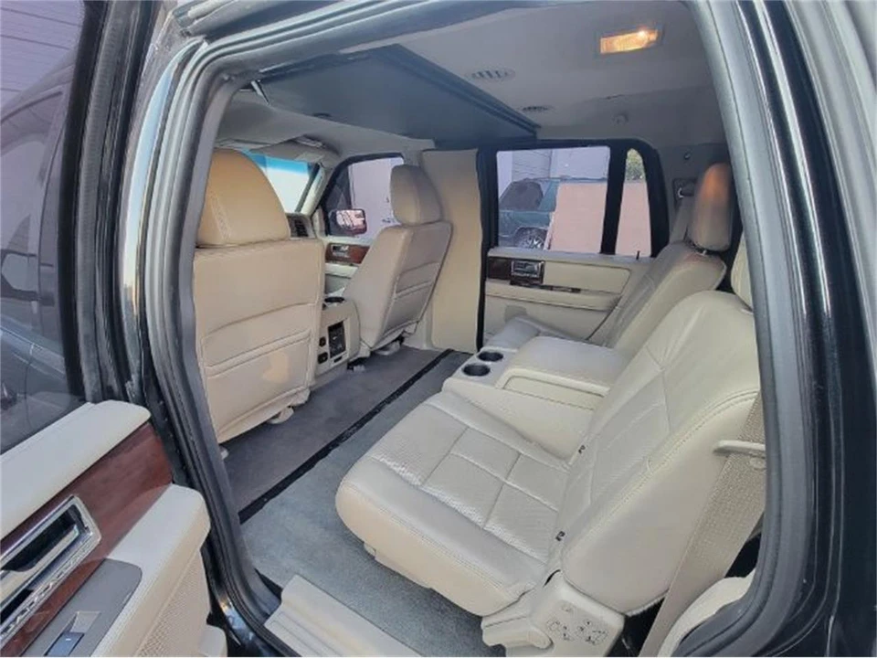 2014 Lincoln Navigator 3rd Gen - Image 5 of 15