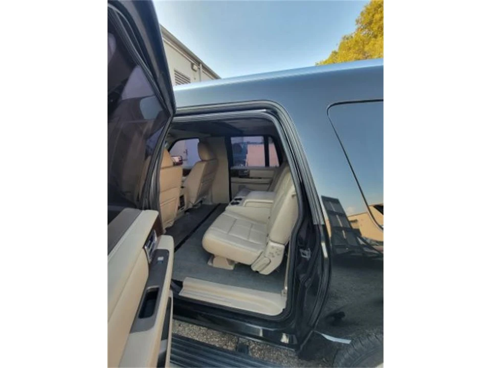 2014 Lincoln Navigator 3rd Gen - Image 4 of 15