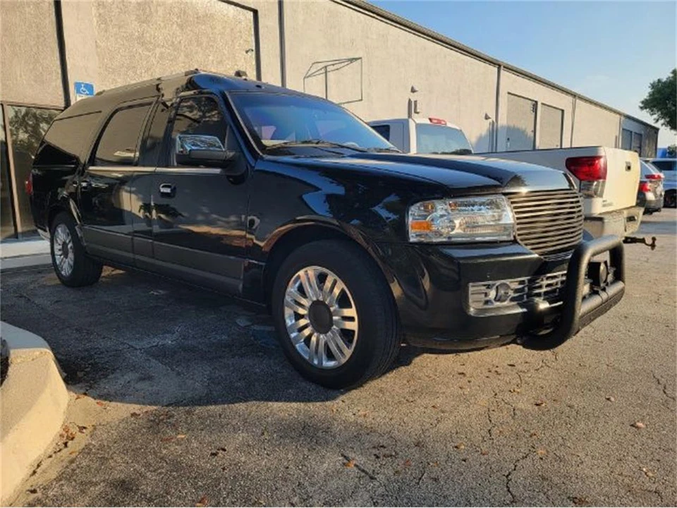 2014 Lincoln Navigator 3rd Gen - Image 12 of 15