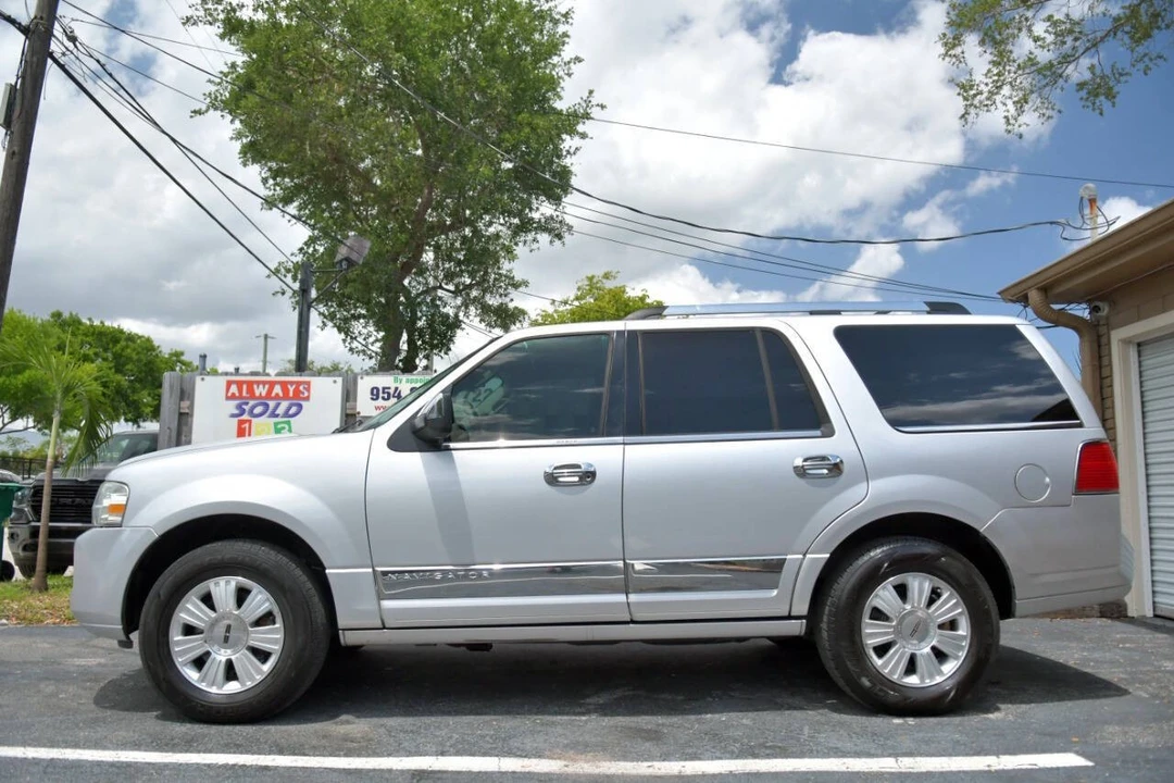 2014 Lincoln Navigator 3rd Gen - Image 7 of 12