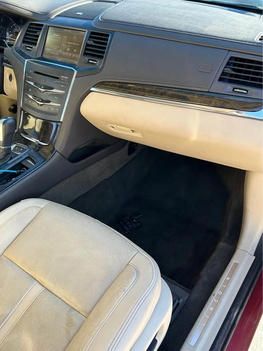 2014 Lincoln MKS - Image 13 of 15