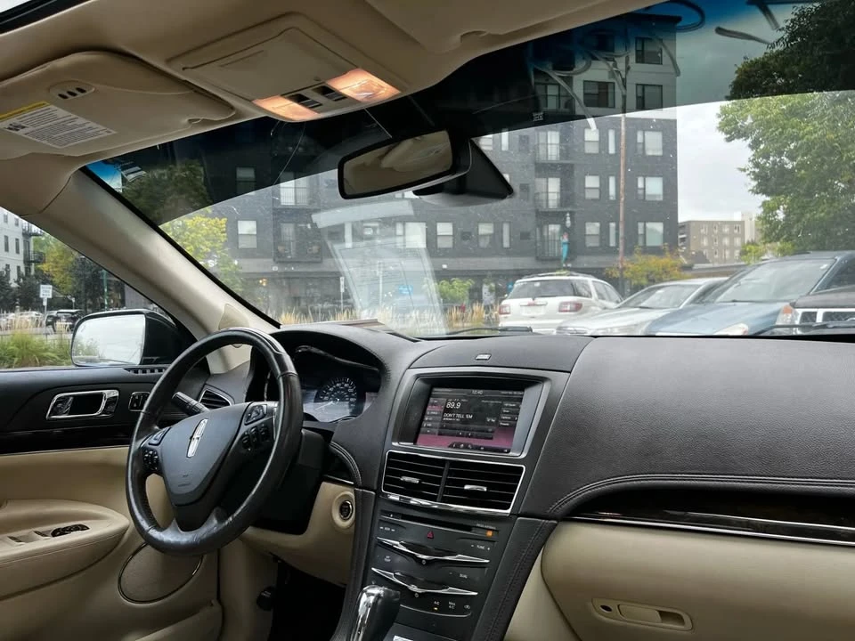 2014 Lincoln MKT - Image 12 of 20