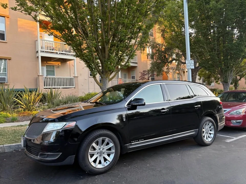 2014 Lincoln MKT - Image 14 of 20