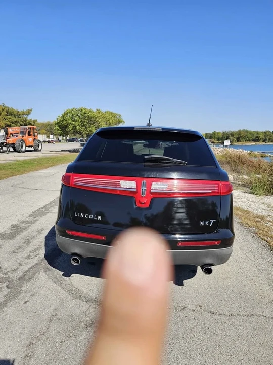 2014 Lincoln MKT - Image 4 of 14