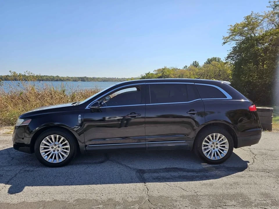 2014 Lincoln MKT - Image 3 of 14