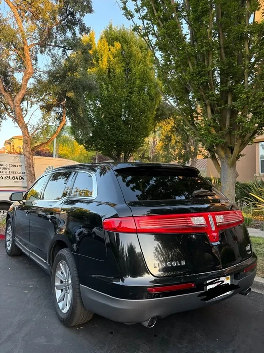 2014 Lincoln MKT - Image 17 of 20