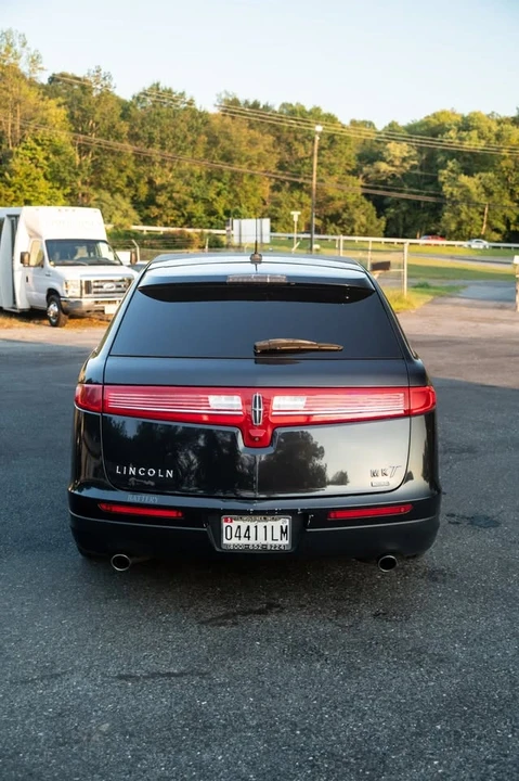 2014 Lincoln MKT - Image 10 of 13