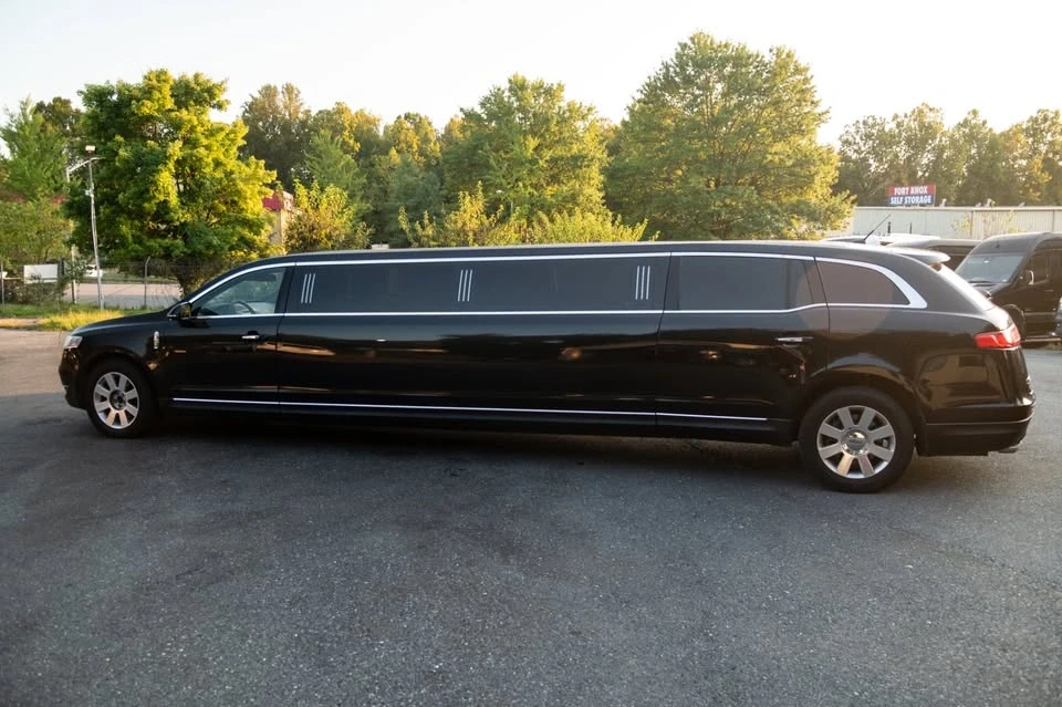 2014 Lincoln MKT - Image 7 of 13