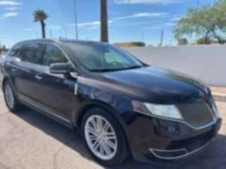 2014 Lincoln MKT - Image 2 of 11