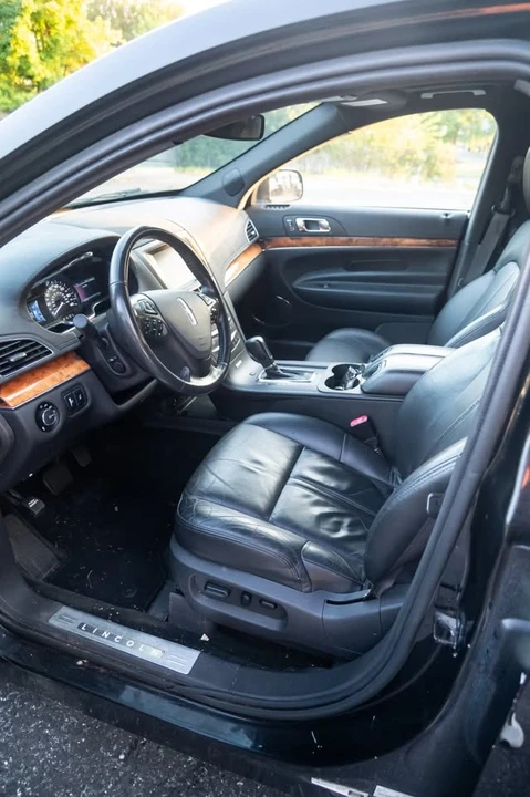 2014 Lincoln MKT - Image 6 of 13