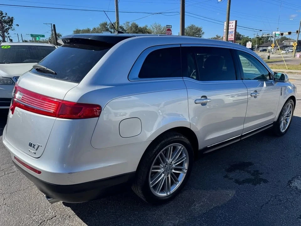 2014 Lincoln MKT - Image 5 of 20