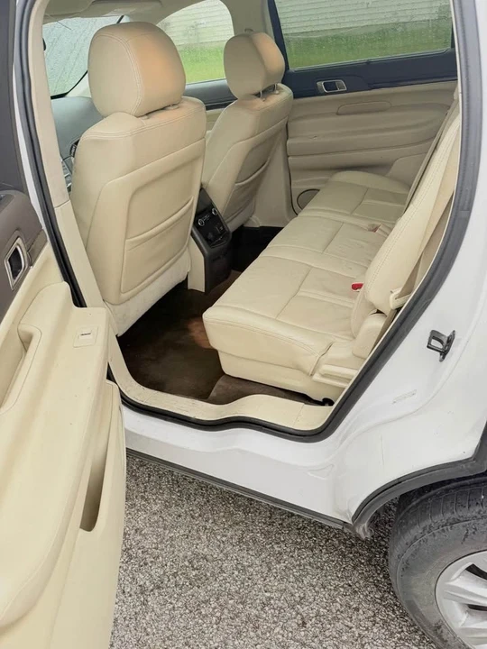 2014 Lincoln MKT - Image 14 of 17