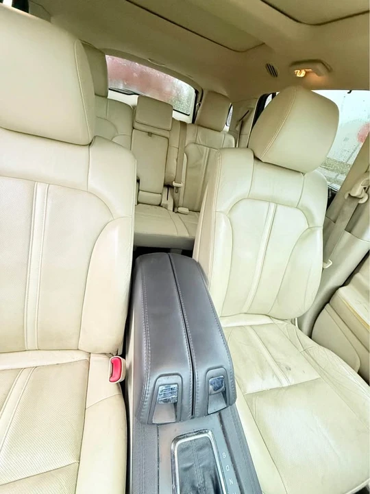 2014 Lincoln MKT - Image 8 of 17