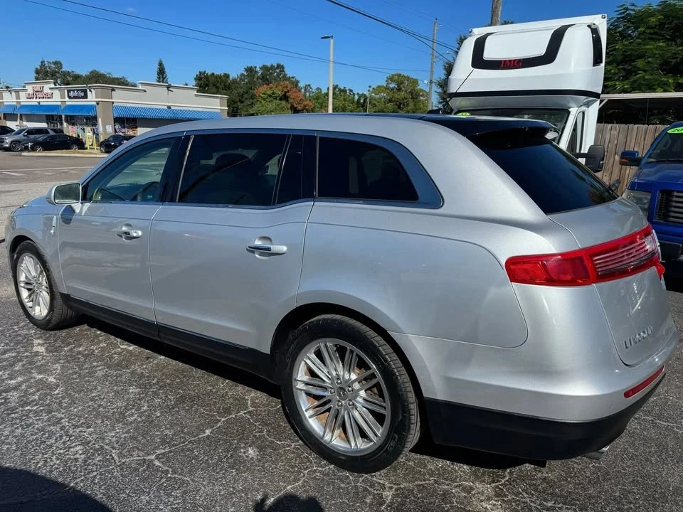 2014 Lincoln MKT - Image 7 of 20