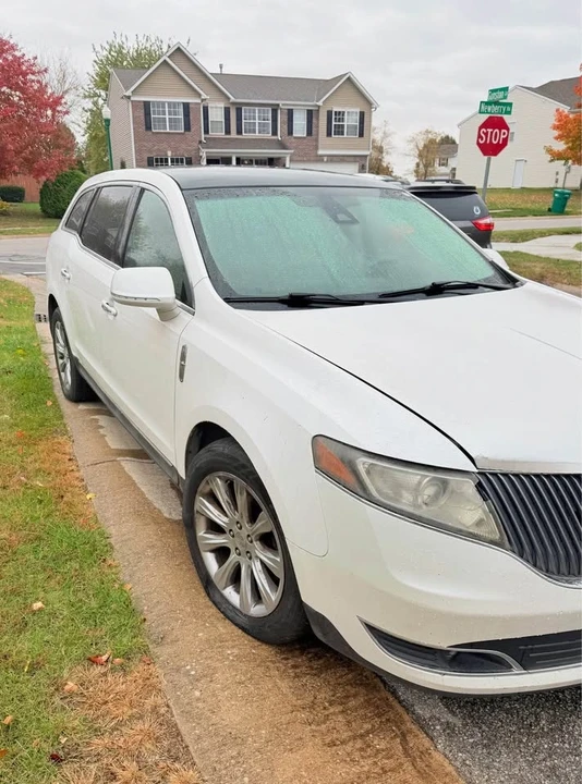 2014 Lincoln MKT - Image 6 of 17