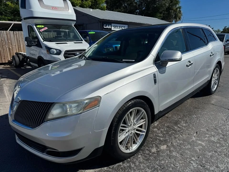 2014 Lincoln MKT - Image 2 of 20