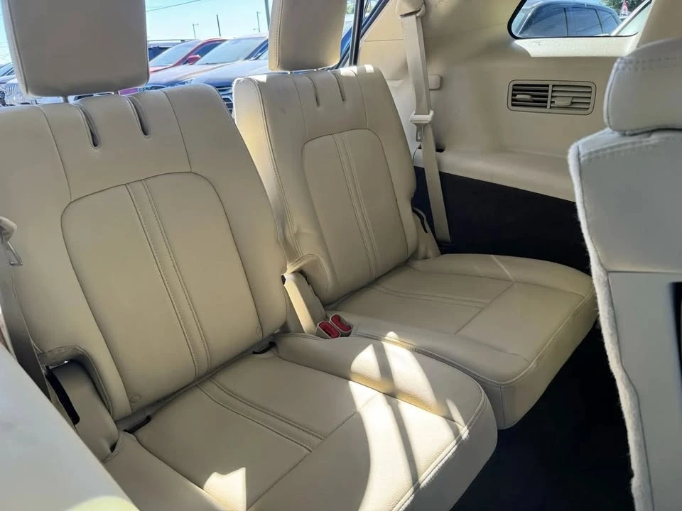 2014 Lincoln MKT - Image 16 of 20
