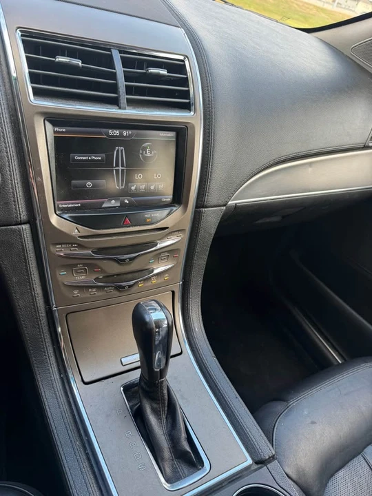 2014 Lincoln MKX - Image 10 of 14