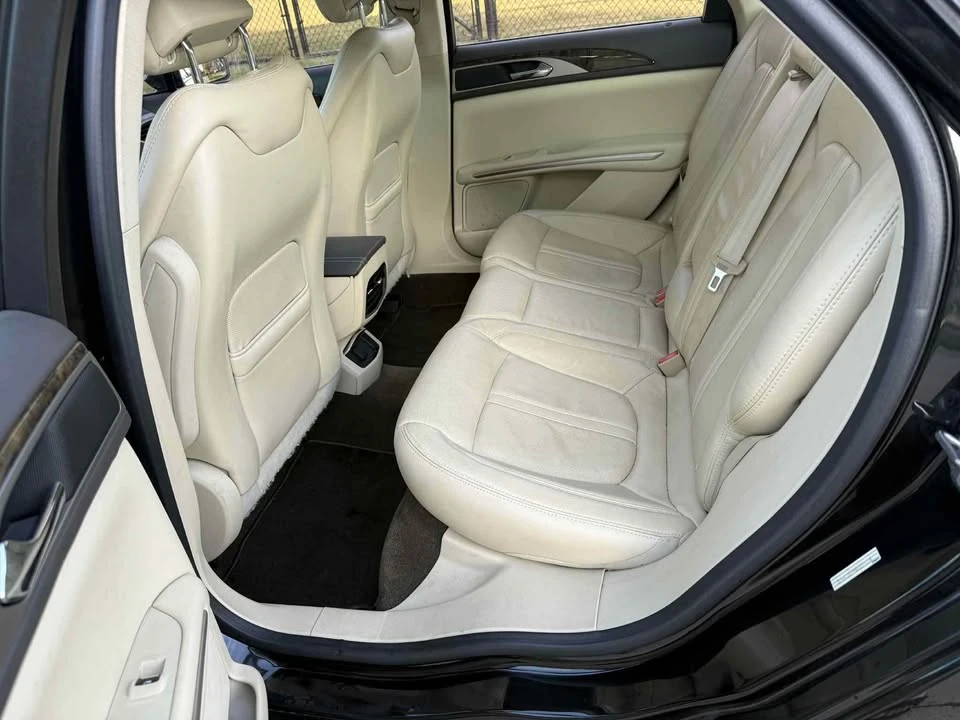 2014 Lincoln MKZ - Image 9 of 10