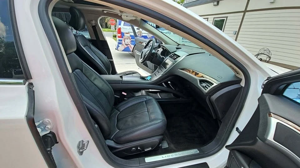 2014 Lincoln MKZ - Image 4 of 8